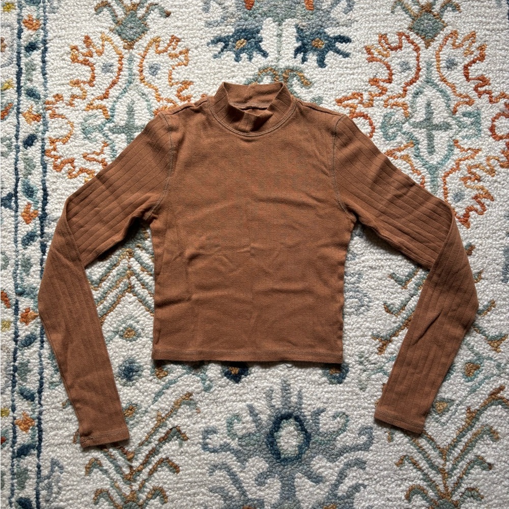 American Eagle Camel brown cropped Ribbed Long Sleeve mock neck Top Small